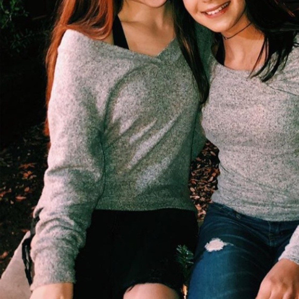 H&M V neck sweater